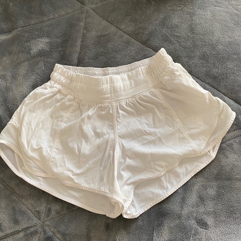 Lululemon Hotty Hot 2.5” Shorts